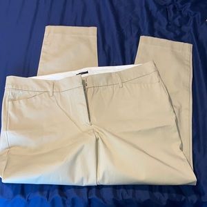 Worthington Ankle length Khakis